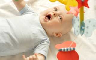 Развитие ребенка в 5 месяцев: что умеет и как заниматься